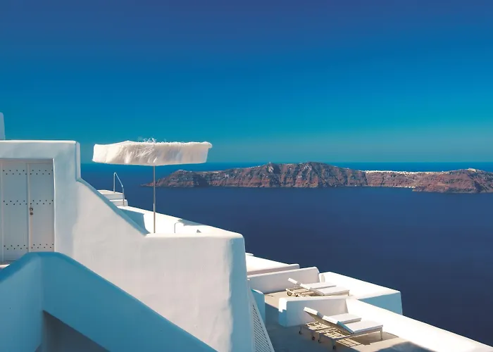 White Santorini 3*