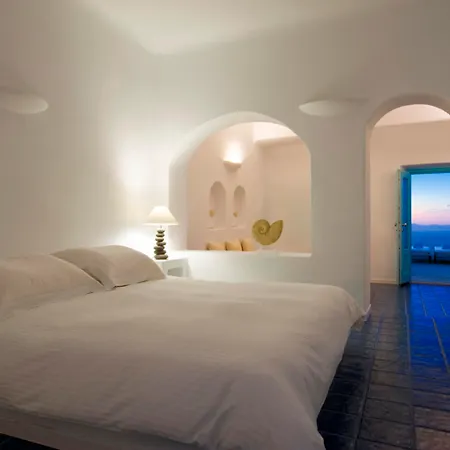 White Santorini 3*