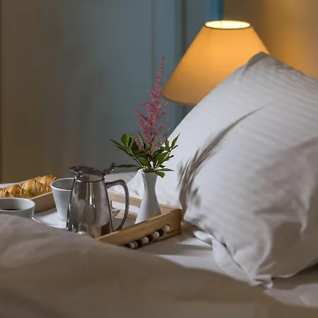 White Santorini فندق